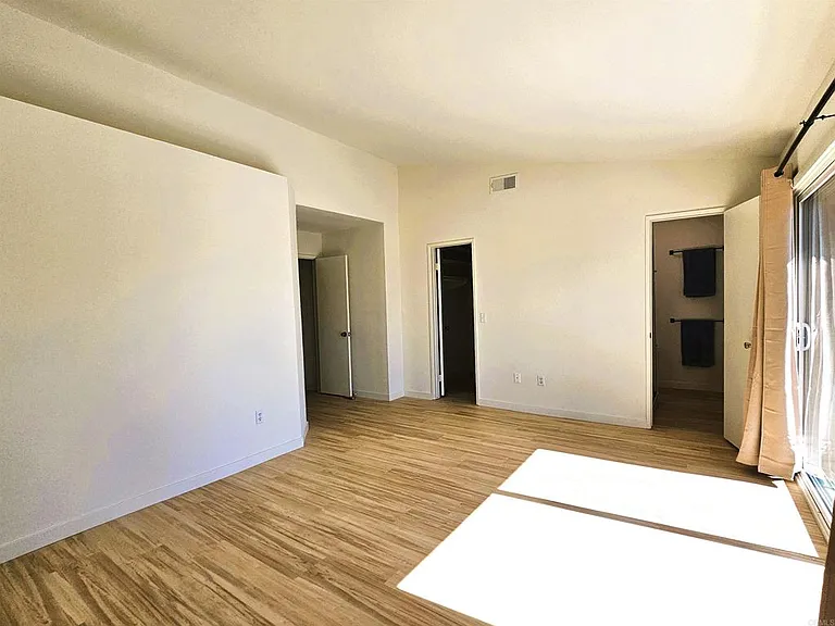 1540 Belmont Park Rd — Photo 13