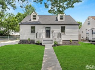 34 James Pl, Metuchen, NJ