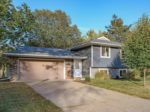 5601 136th Street Ct, Apple Valley, MN 55124