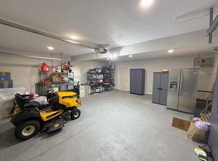 3 Huckleberry Hill Rd, Brookfield, CT 06804