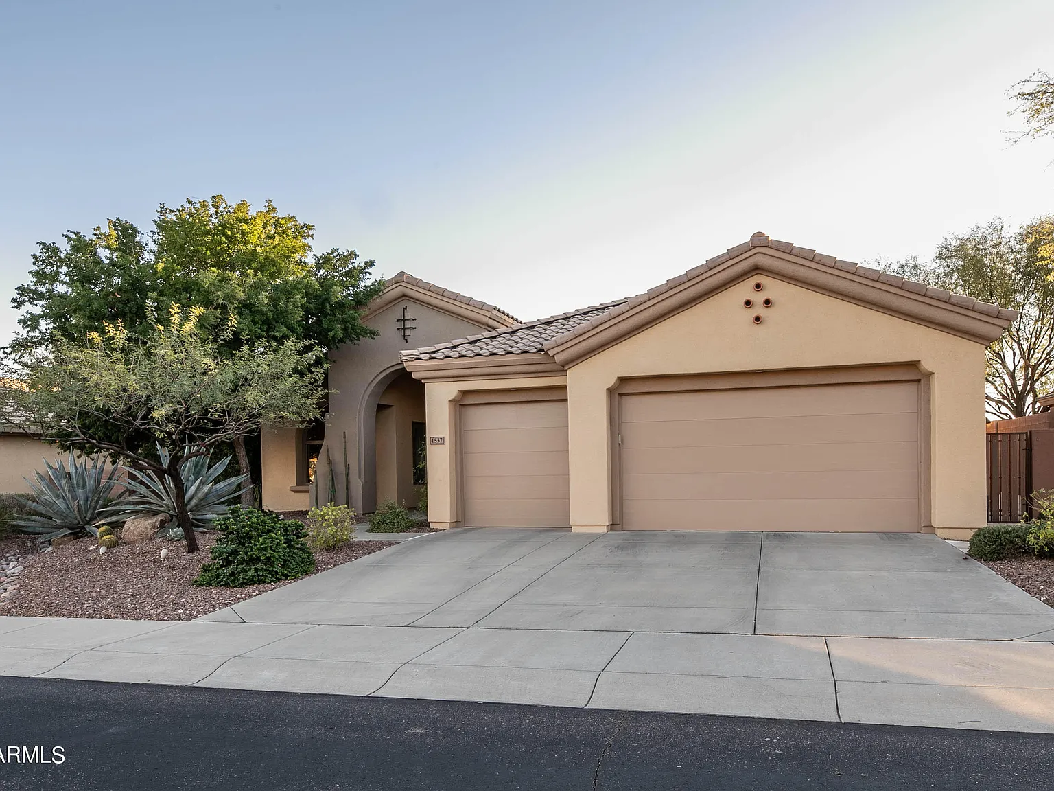 3 bed, 2.5 bath, 2544 sqft, $2,750 — Photo 3