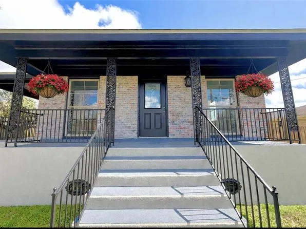 1917 Heights Dr, Saint Bernard, LA 70085