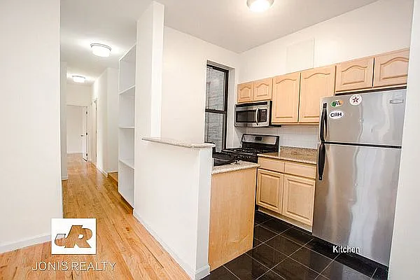 Rented by Jonis Realty | media 18