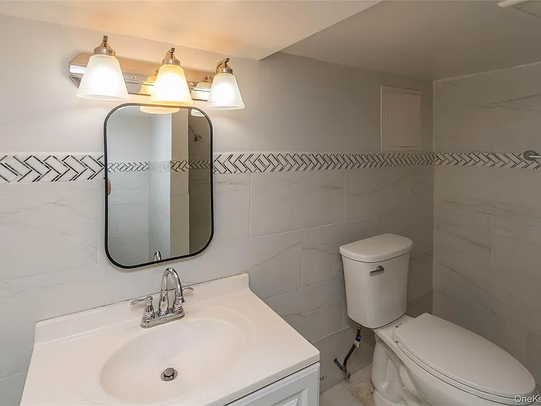 1258 North Ave #2 — Photo 8