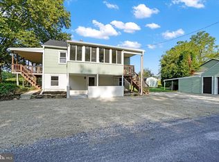 1105 N Browns Dam Dr, New Oxford, PA 17350