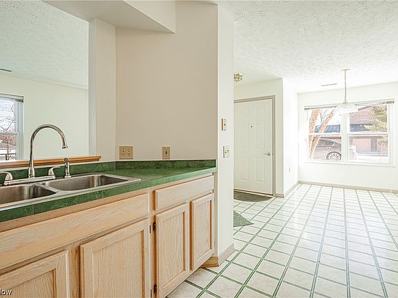 5th image of 620 Tollis Pkwy #620