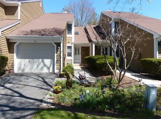 93 Stone Run Rd, Bedminster, NJ 07921