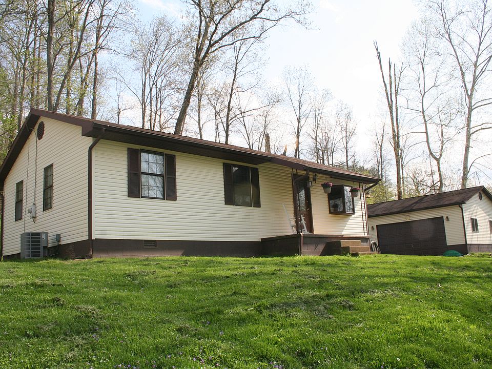 1st image of 820 Hamer Dr
