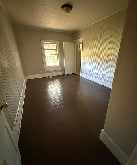 642 Carla St — Photo 10