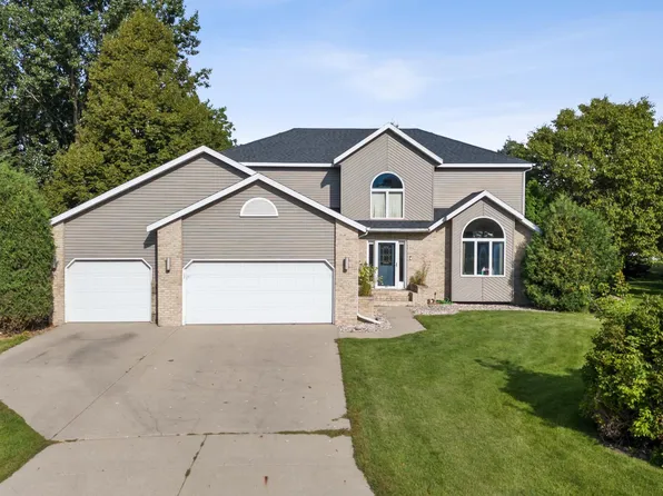 26 40th Avenue Oak Cir S, Moorhead, MN 56560