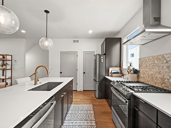 3rd image of 504 E Alice Way S