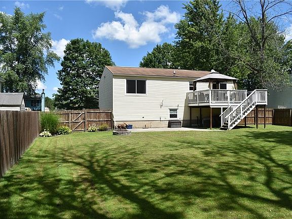 3rd image of 4220 Balboa Dr