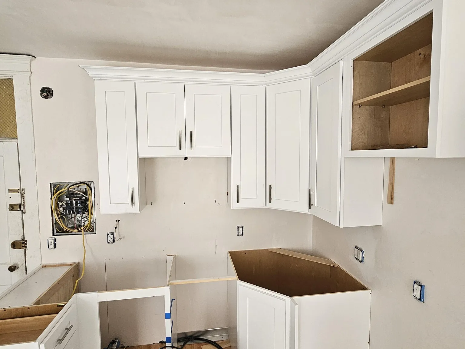Studio, 400 sqft, $2,400 — Photo 4