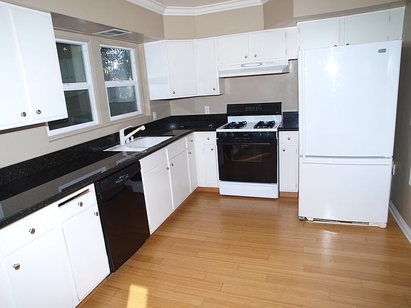 4th image of 4114 E Vista St