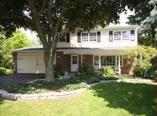 2S113 Burning Trl, Wheaton, IL 60189