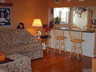 3rd image of 120 Poppy Ave