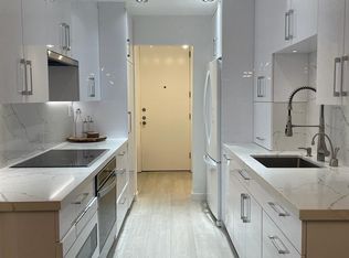 11951 Mayfield Ave APT 107, Los Angeles, CA 90049