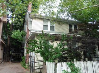106 Henry St, Hempstead, NY 11550