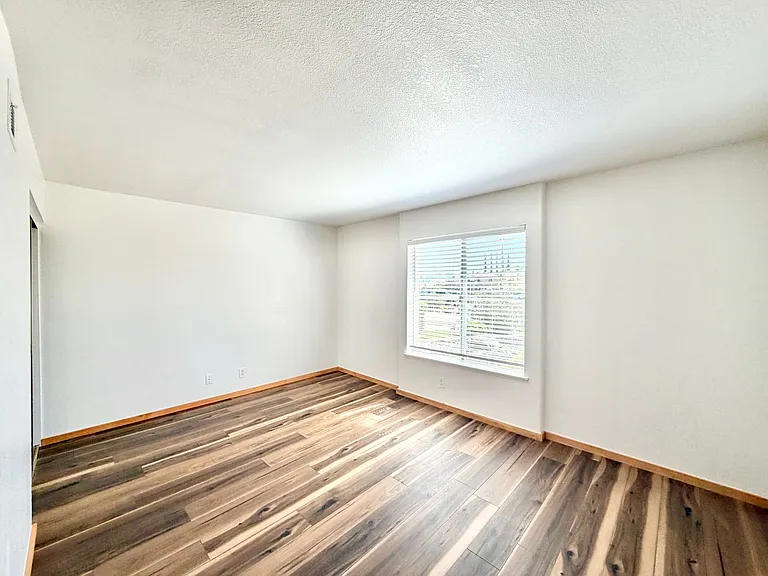22988 Joaquin Ridge Dr — Photo 23