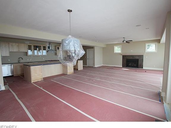 4th image of 131 Seaborn Dr