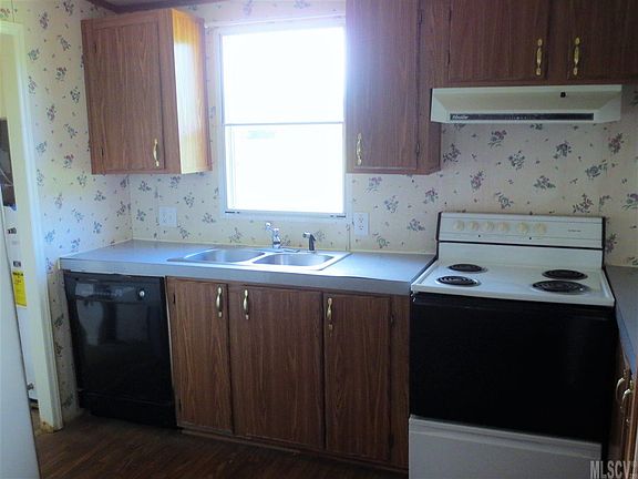 5th image of 1124 Highland Bluff Ct