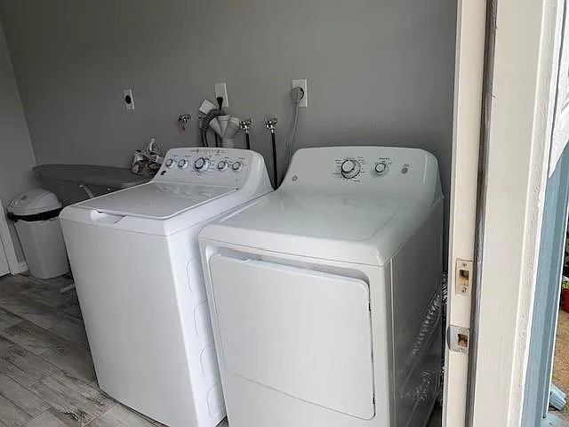 9706 Camelots Ct #B — Photo 6
