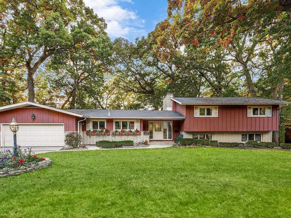 4926 Fond Du Lac Trail, Madison, WI 53705