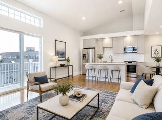 204 Spencer Ave Unit 10, Chelsea, MA 02150