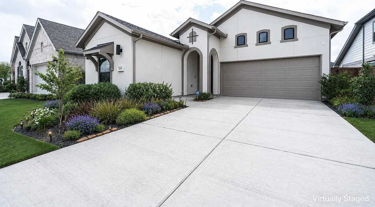 3 bed, 2.0 bath, 1818 sqft, $2,750 — Photo 2