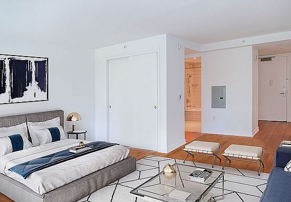 4th image of 227 W 77th St APT 8J
