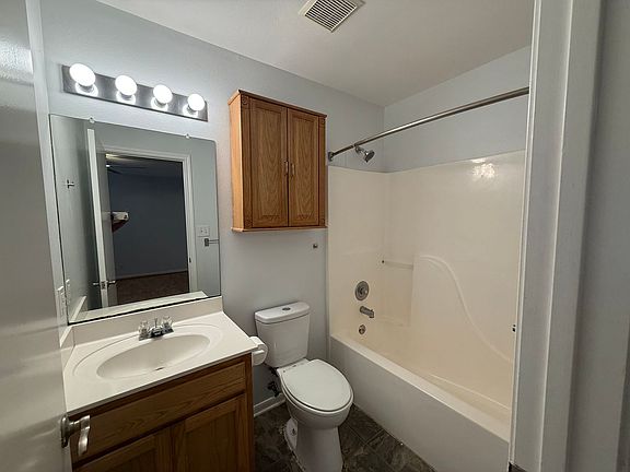 3rd image of 311 Clydesdale Ln
