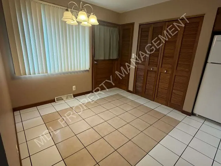 4343 W Michigan Ave — Photo 6