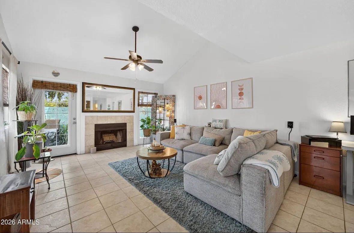 1222 W Baseline Rd — Photo 4