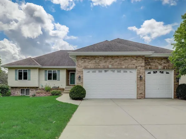 717 Weald Bridge Road, Cottage Grove, WI 53527