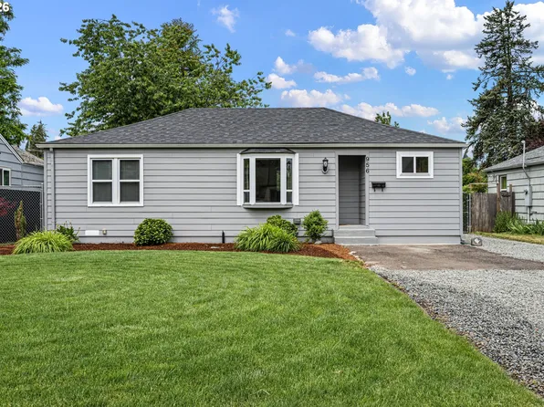 956 1st St, Springfield, OR 97477