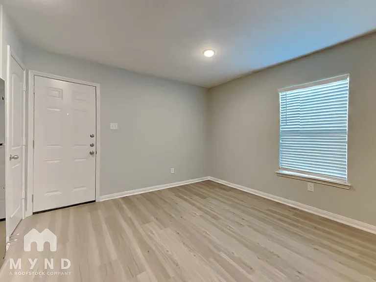 8431 Liberty Sky Rd — Photo 9