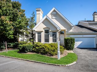 33 Doral Greens Dr W, Rye Brook, NY 10573