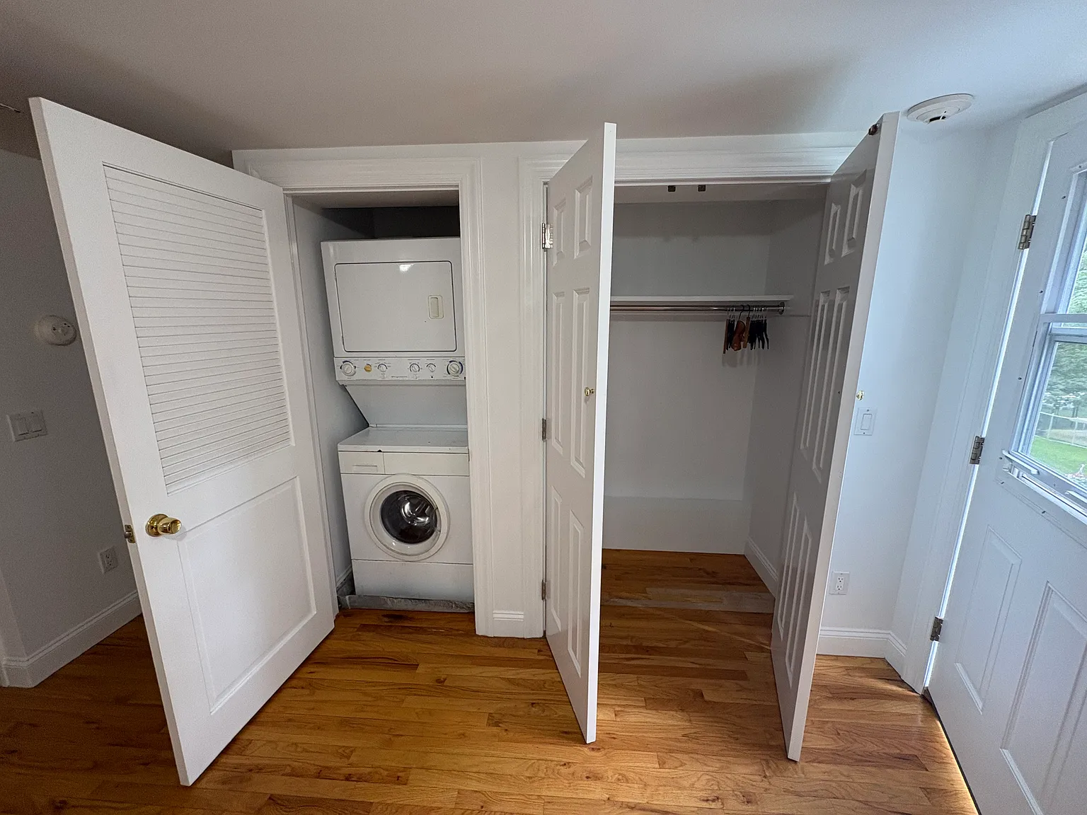 2 bed, $3,200 — Photo 2
