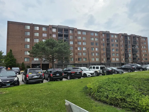 500 Park Ave APT 329, Calumet City, IL 60409