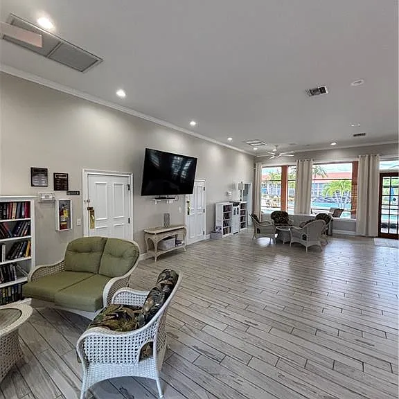 6820 Beach Resort Dr #11 — Photo 43