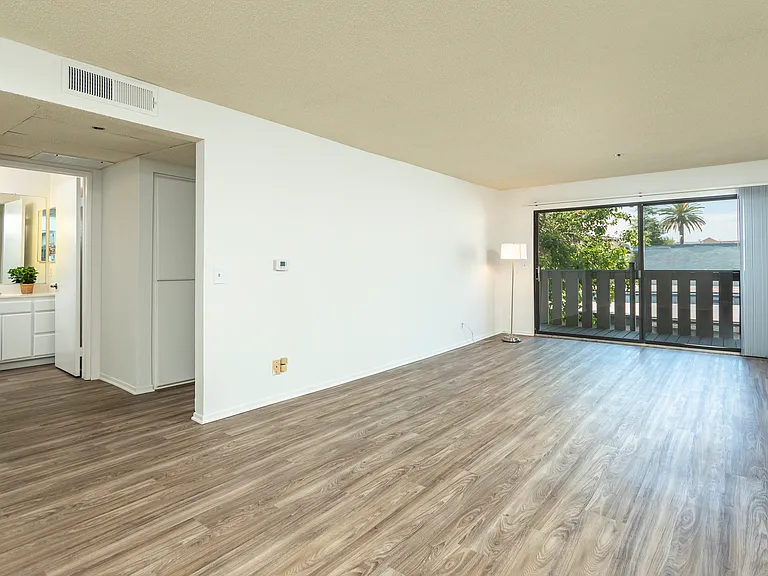 Windrose Place Pasadena — Photo 49