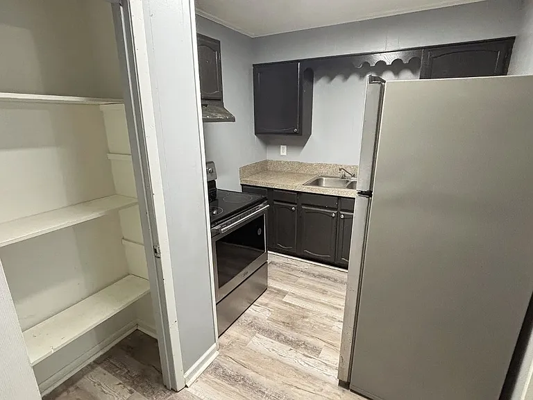 209 Hodge St #101 — Photo 8