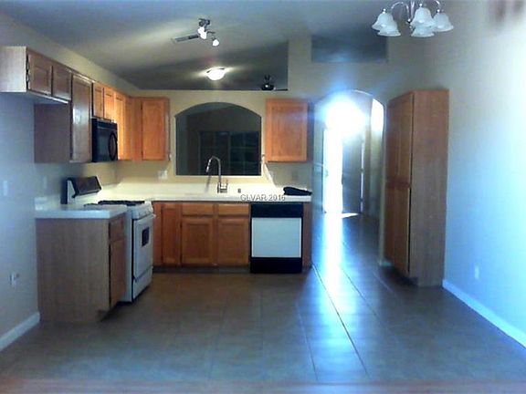 4th image of 3067 Emerald Creek Dr #0