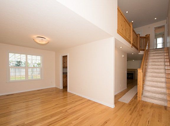 5th image of 3385 Springfield Dr