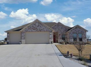 540 Islet Dr, Runaway Bay, TX 76426