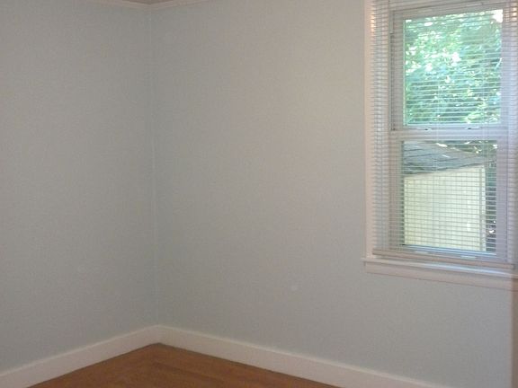 Bedroom/Hardwood Floors