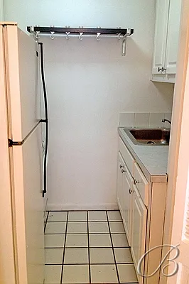 Rented by Bellmarc Realty | media 8
