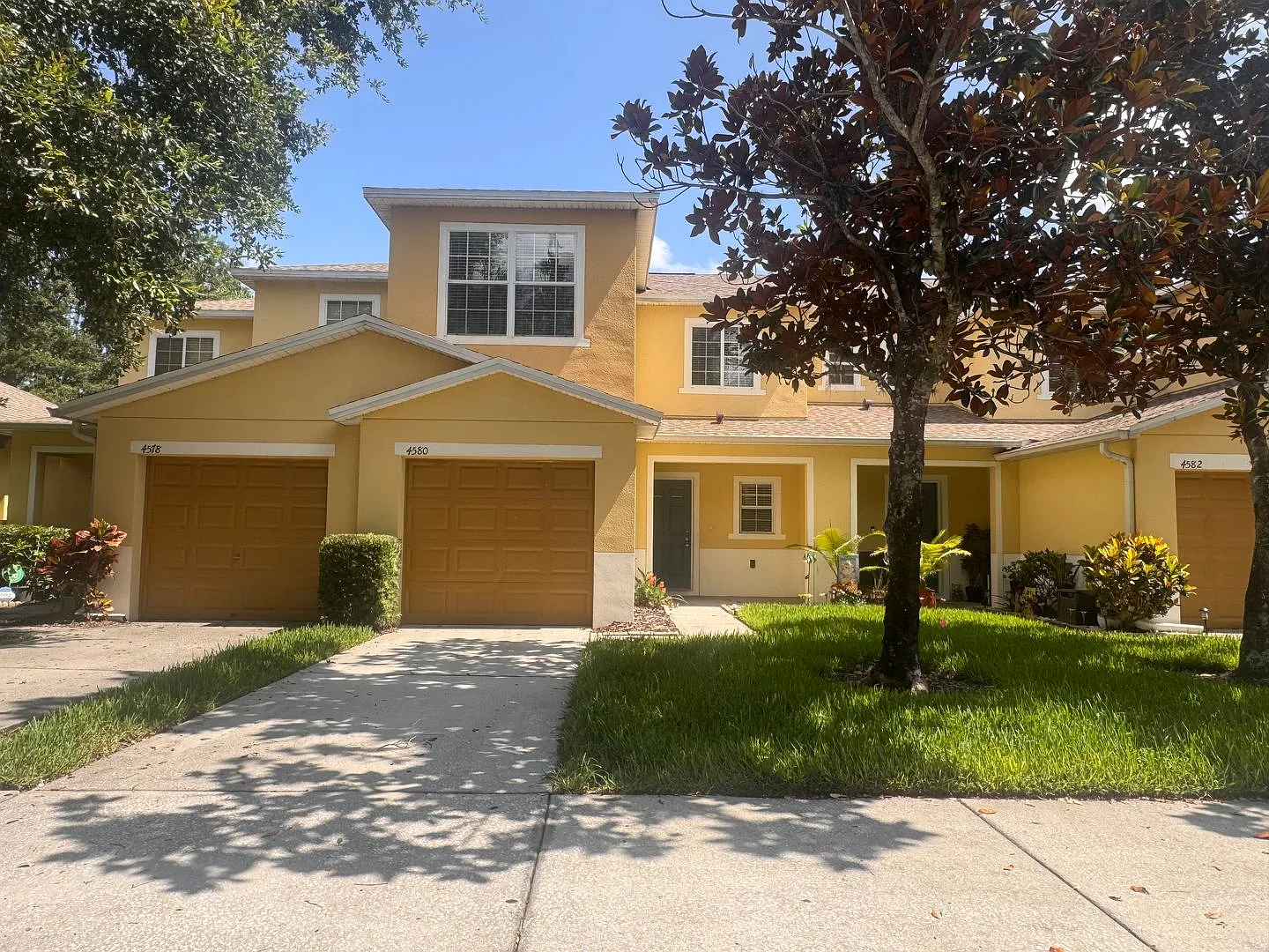3-Bedroom, 2.5 Bath townhome for Rent in Tampa, FL| Garage Parking | Community Pool! — Photo 1