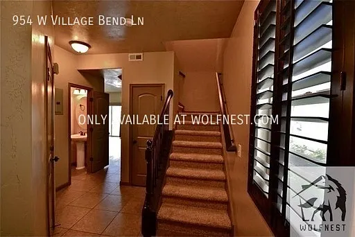 954 W Village Bend Ln — Photo 2
