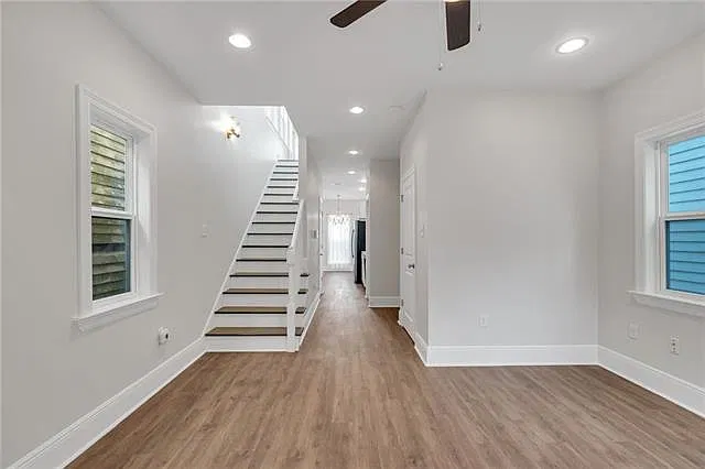 2 bed, 1.5 bath, 1069 sqft, $2,000 — Photo 2